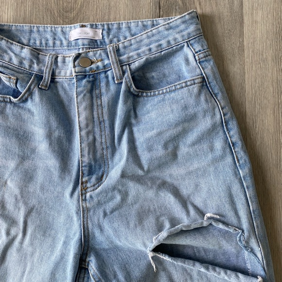 OAK & Fort Jean - Picture 2 of 3